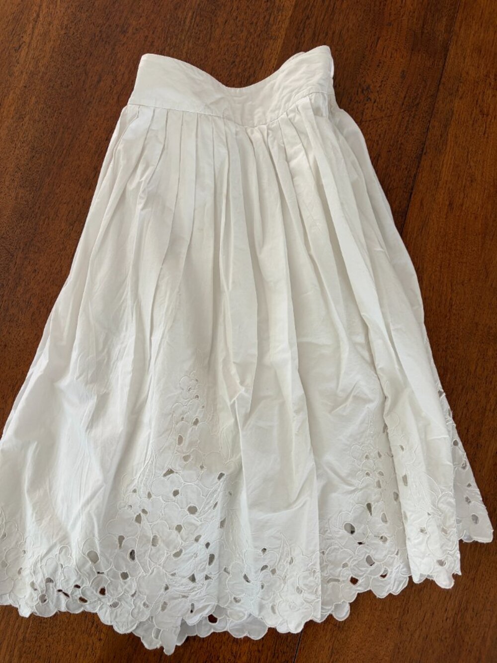 Banana Republic white 100% cotton eyelet skirt